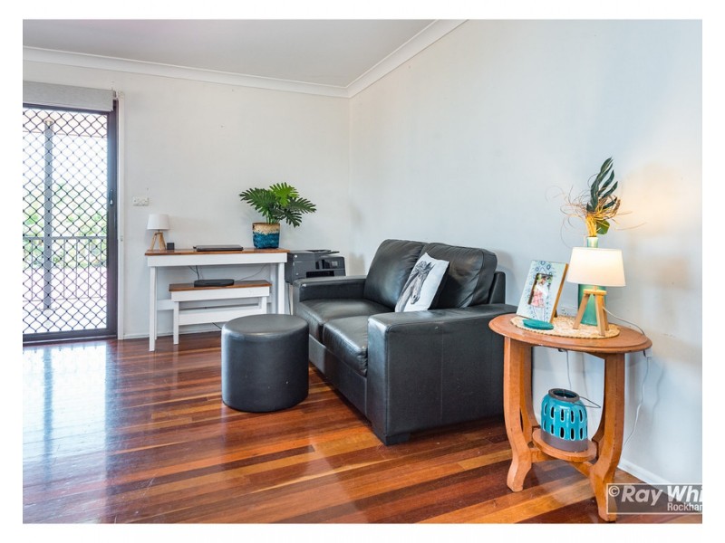 15 Sunrise Crescent, Gracemere QLD 4702