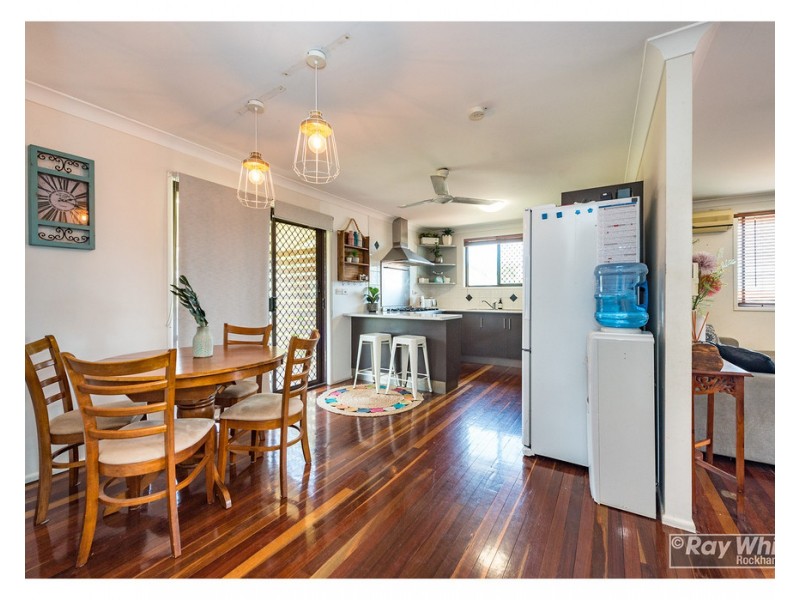 15 Sunrise Crescent, Gracemere QLD 4702