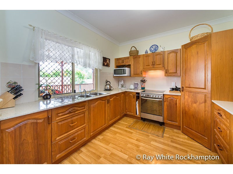 72 Sturt Drive, Glenlee QLD 4711