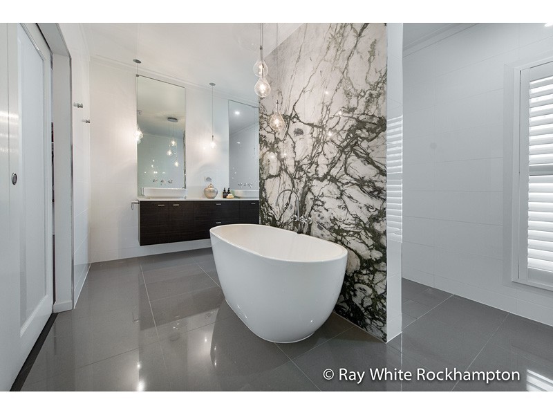 44 Stirling Drive, Rockyview QLD 4701