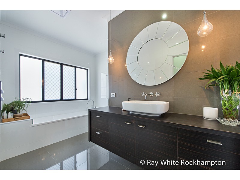 44 Stirling Drive, Rockyview QLD 4701