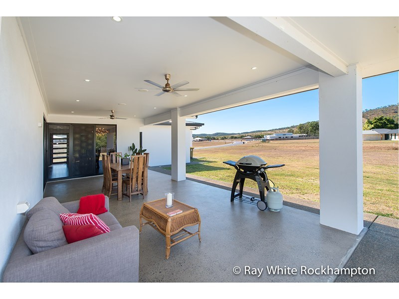 44 Stirling Drive, Rockyview QLD 4701