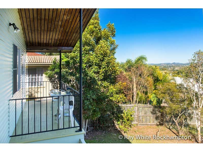 12 Agnes Street, The Range QLD 4700