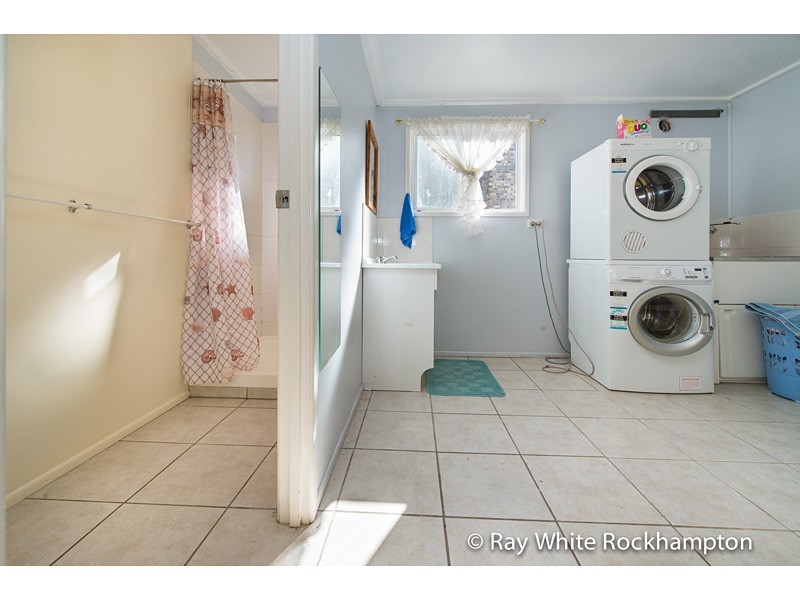 12 Agnes Street, The Range QLD 4700