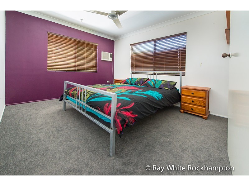 13 Barker Street, Kawana QLD 4701