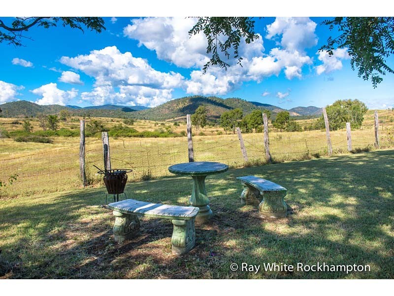 119-121 Angela Road, Rockyview QLD 4701