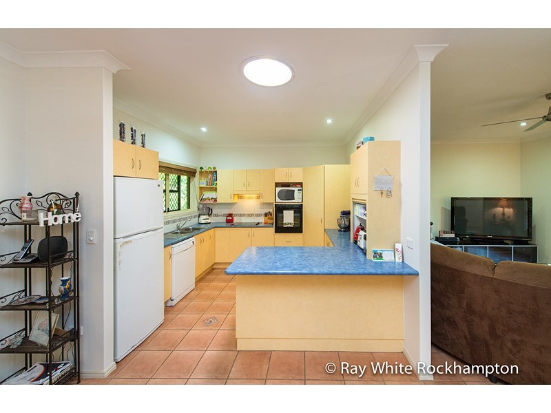119-121 Angela Road, Rockyview QLD 4701