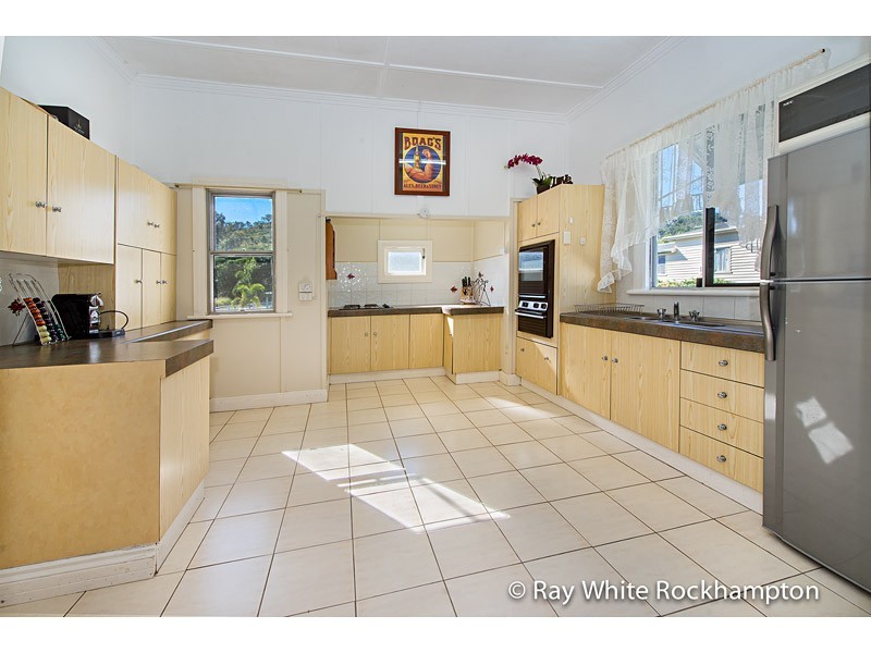 389 Rhodes Street, Koongal QLD 4701