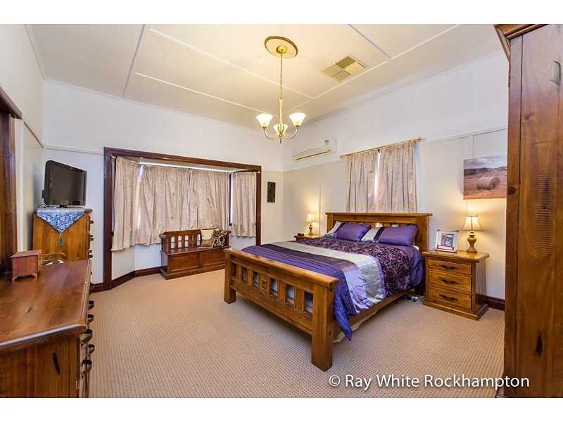 389 Rhodes Street, Koongal QLD 4701