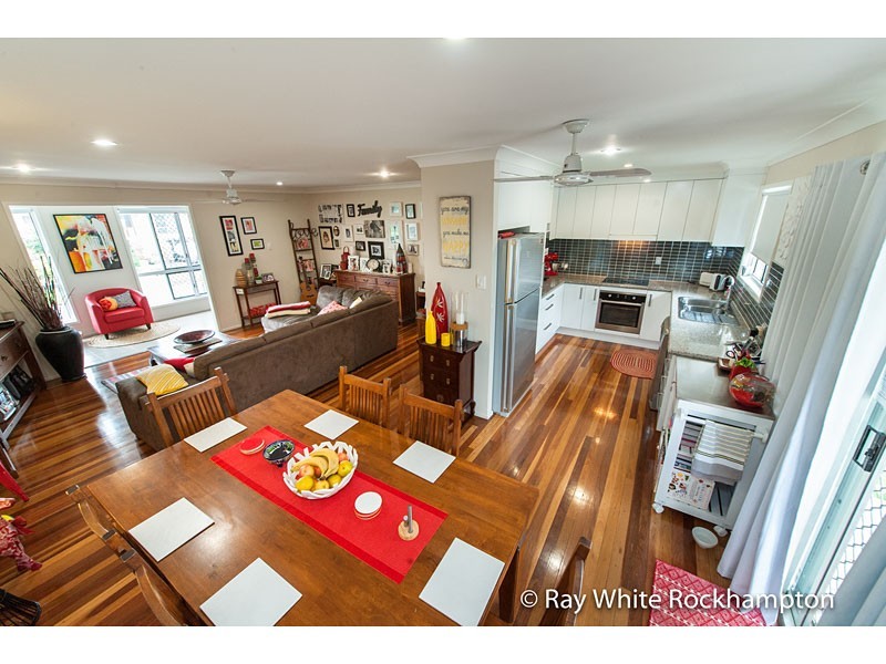 8 Schwarten Street, Kawana QLD 4701