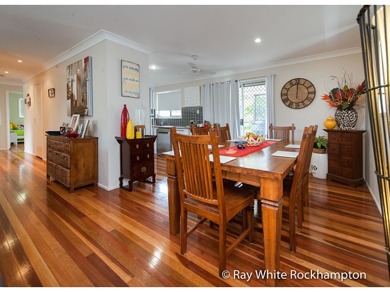 8 Schwarten Street, Kawana QLD 4701