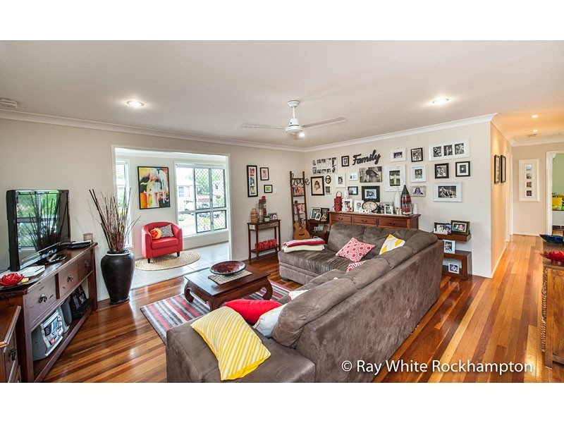 8 Schwarten Street, Kawana QLD 4701