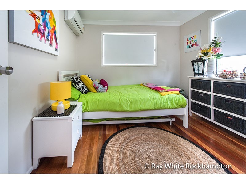 8 Schwarten Street, Kawana QLD 4701
