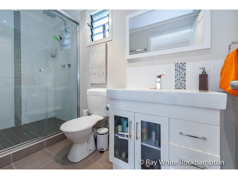 8 Schwarten Street, Kawana QLD 4701