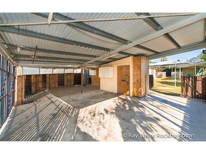 127 Pierce Street, Koongal QLD 4701