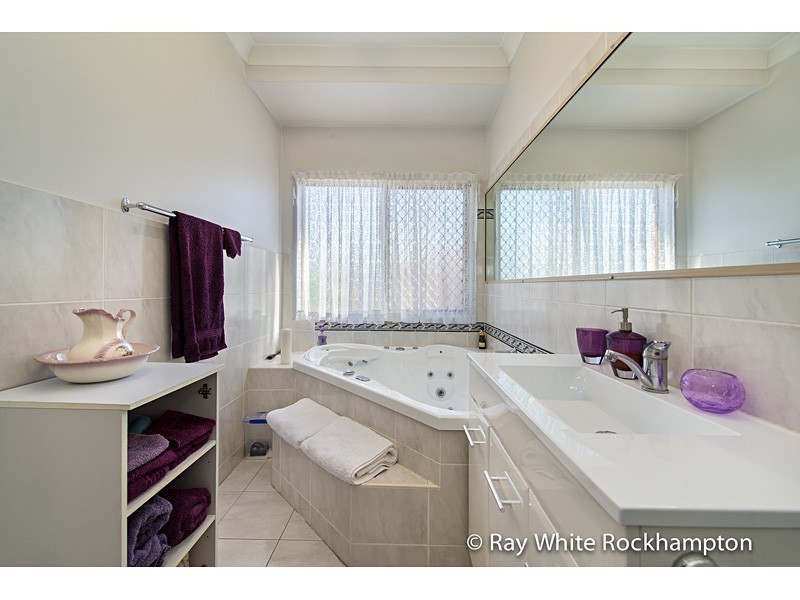 10 Rees Jones Close, Frenchville QLD 4701