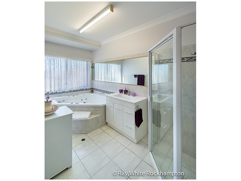 10 Rees Jones Close, Frenchville QLD 4701