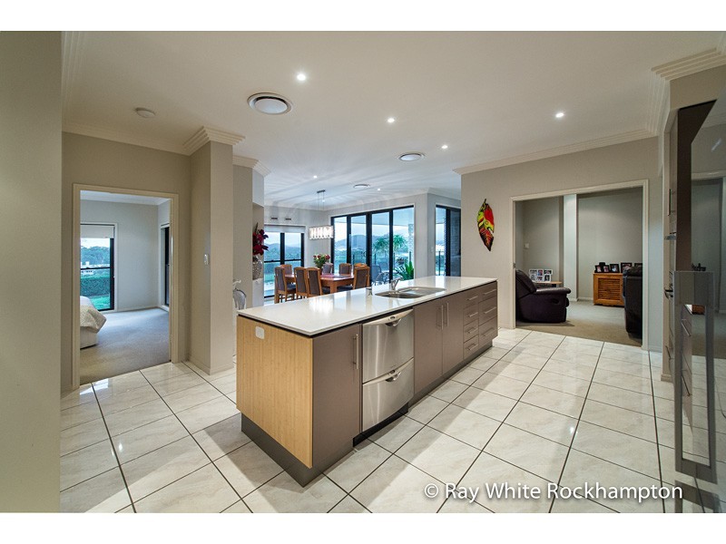 1 Connemara Drive, Kawana QLD 4701