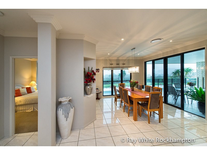 1 Connemara Drive, Kawana QLD 4701