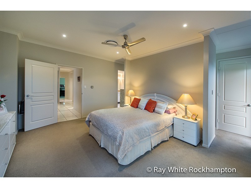 1 Connemara Drive, Kawana QLD 4701