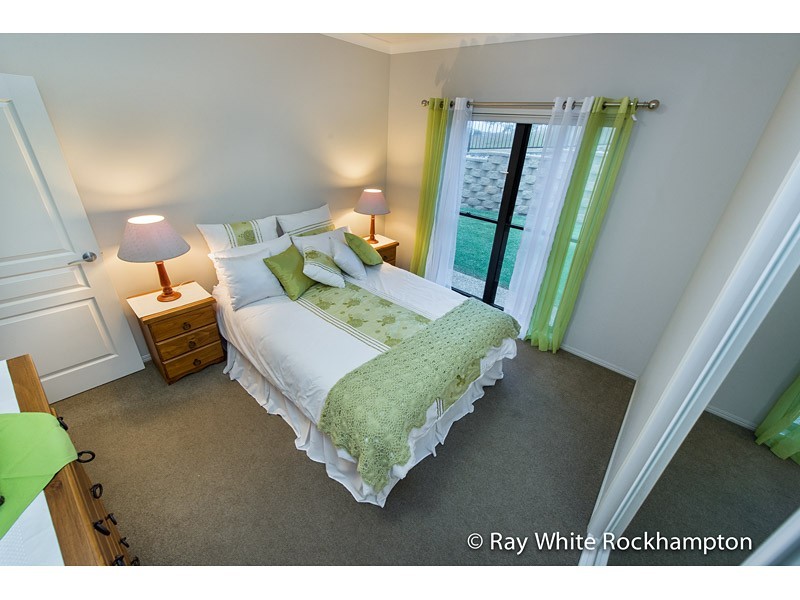 1 Connemara Drive, Kawana QLD 4701