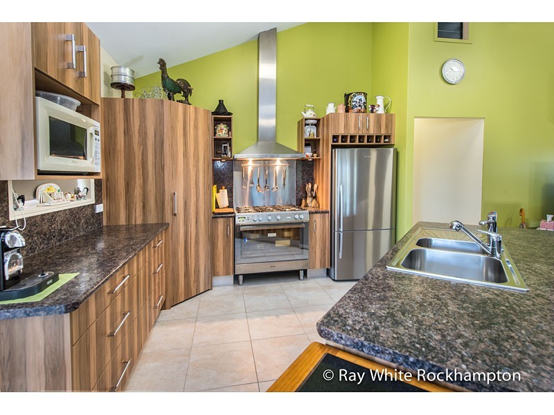 3100 Stanwell-Waroula Road, Alton Downs QLD 4702