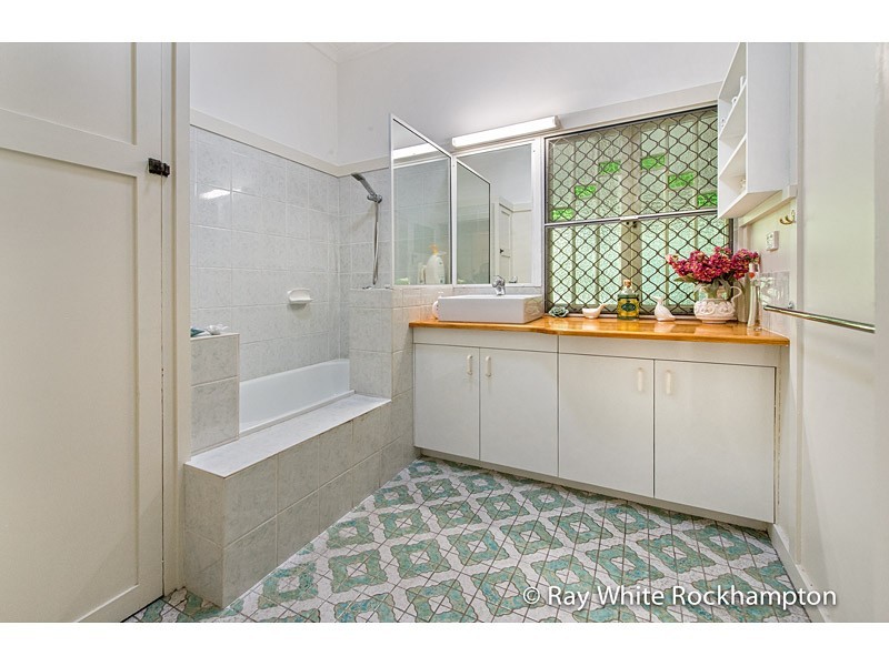 7 Penlington Street, The Range QLD 4700