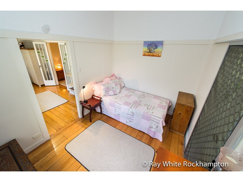 7 Penlington Street, The Range QLD 4700