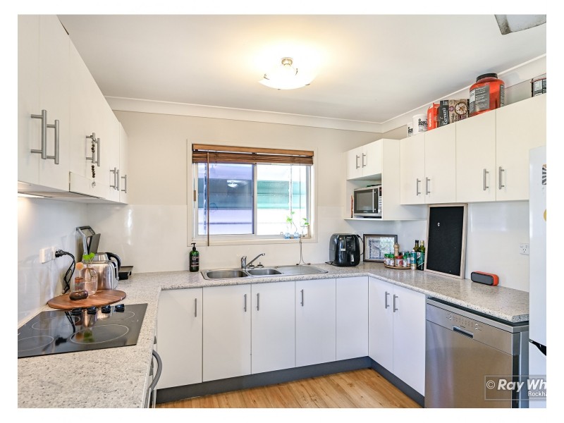 112 Stenlake Avenue, Kawana QLD 4701