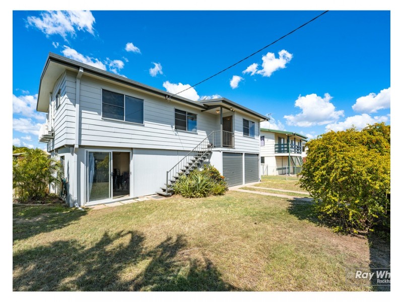 112 Stenlake Avenue, Kawana QLD 4701