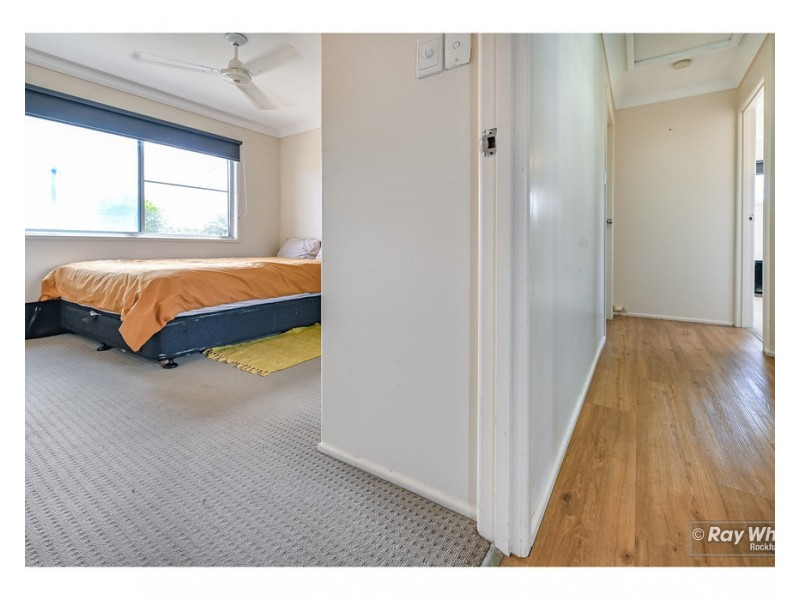 112 Stenlake Avenue, Kawana QLD 4701