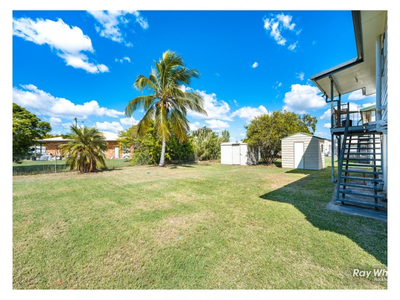 112 Stenlake Avenue, Kawana QLD 4701