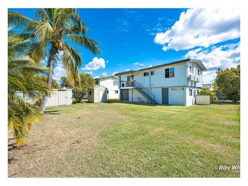112 Stenlake Avenue, Kawana QLD 4701