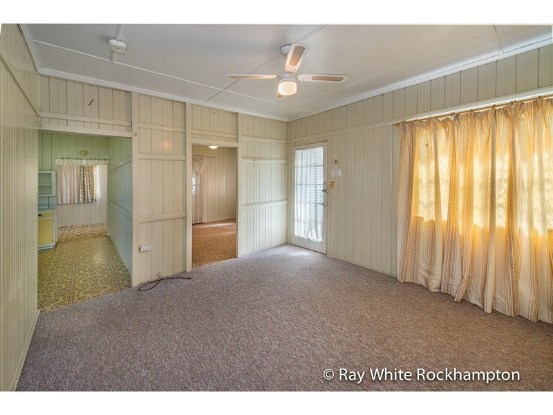 30 Hogan Street, Park Avenue QLD 4701