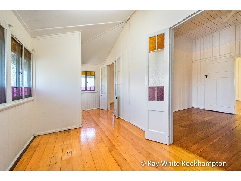 337 East Street, Depot Hill QLD 4700
