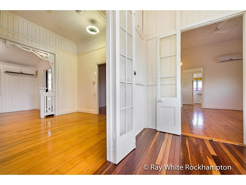 337 East Street, Depot Hill QLD 4700