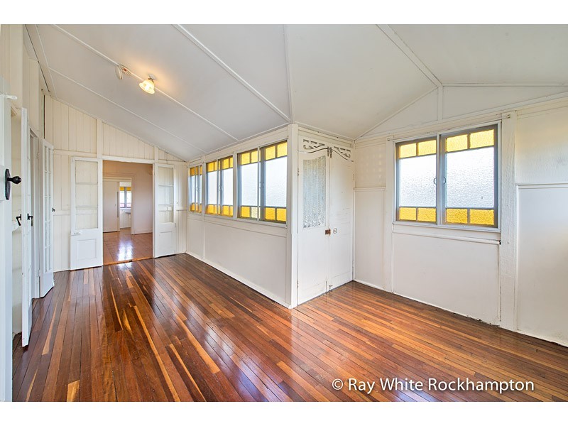 337 East Street, Depot Hill QLD 4700