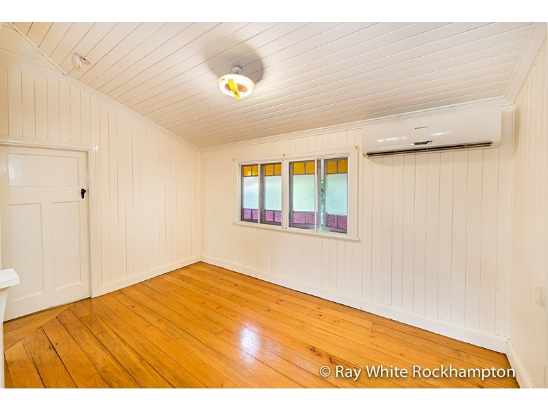 337 East Street, Depot Hill QLD 4700