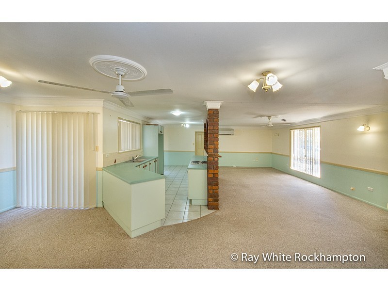 11 Kawana Close, Kawana QLD 4701