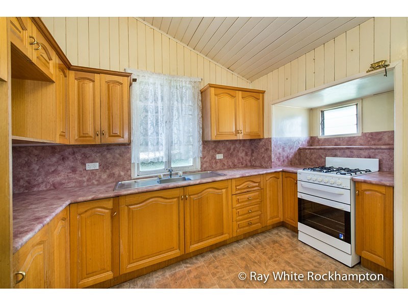11 Edward Street, Berserker QLD 4701