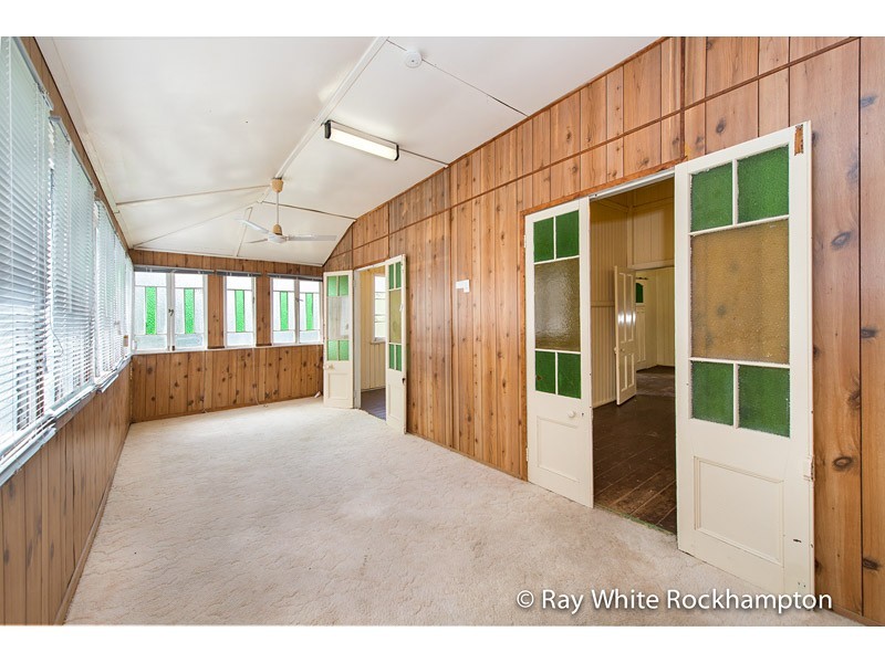 11 Edward Street, Berserker QLD 4701
