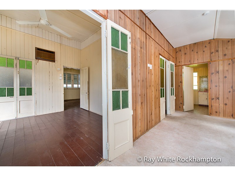 11 Edward Street, Berserker QLD 4701