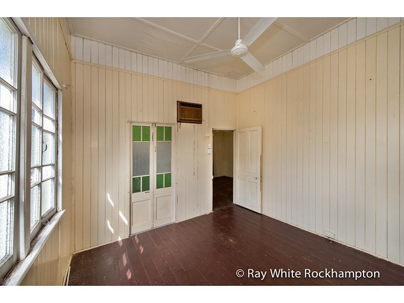 11 Edward Street, Berserker QLD 4701