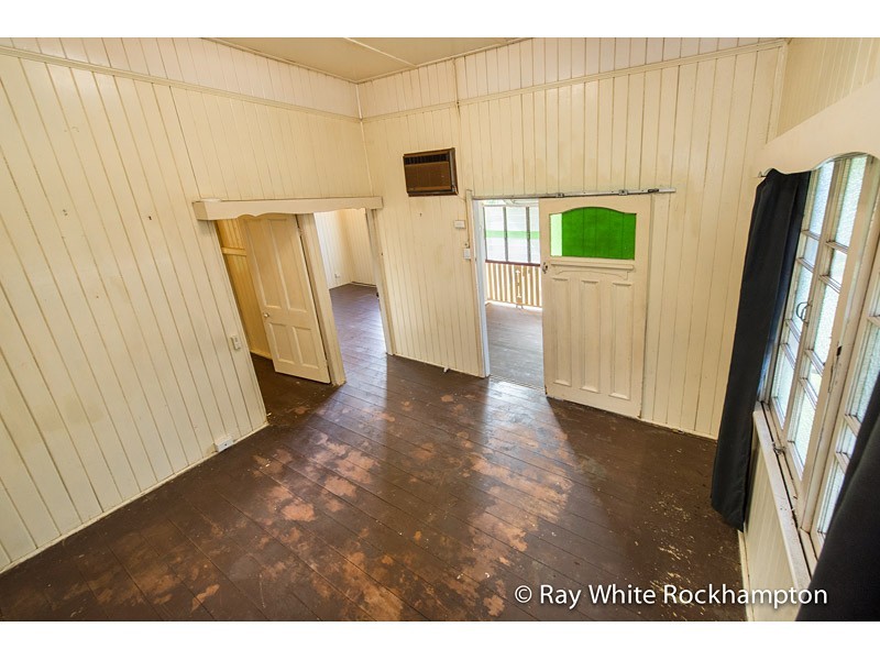11 Edward Street, Berserker QLD 4701