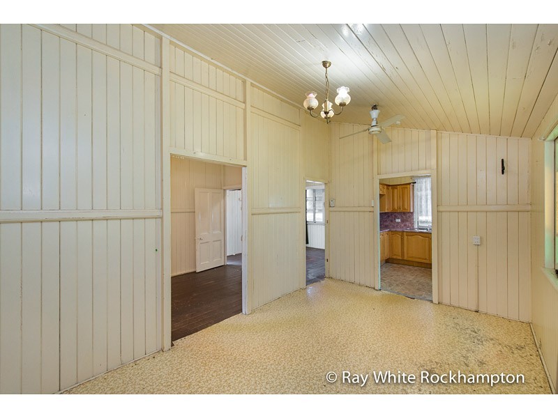 11 Edward Street, Berserker QLD 4701