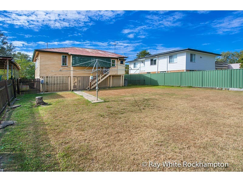 11 Edward Street, Berserker QLD 4701