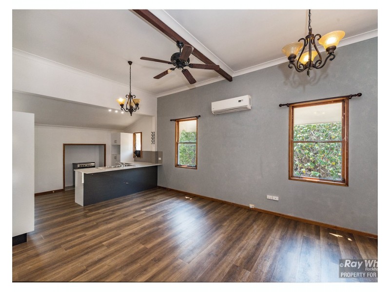 42 Wharf Street, Depot Hill QLD 4700