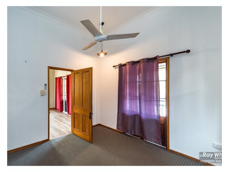 42 Wharf Street, Depot Hill QLD 4700