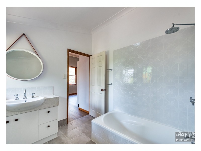 42 Wharf Street, Depot Hill QLD 4700