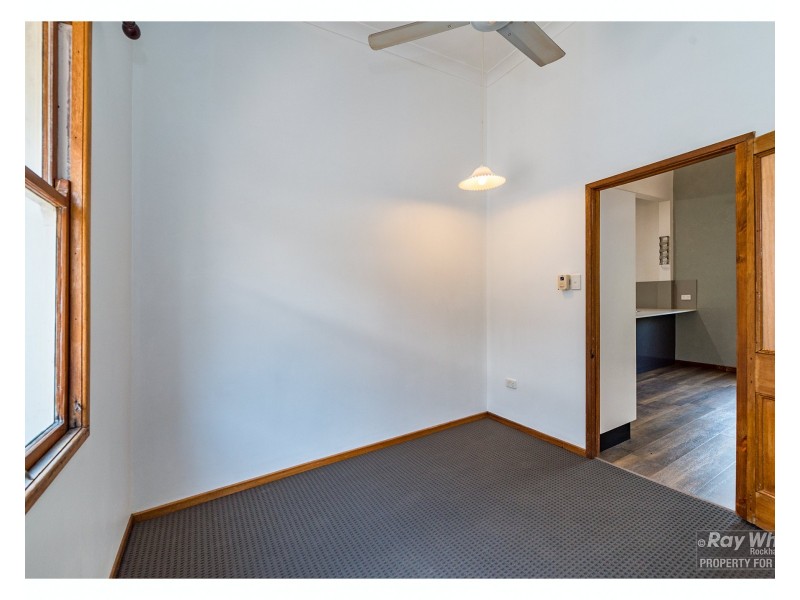 42 Wharf Street, Depot Hill QLD 4700